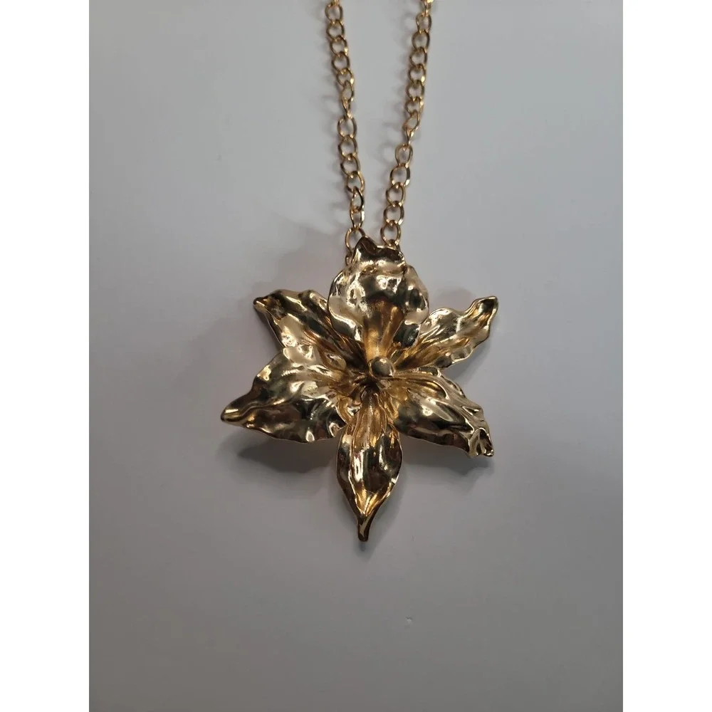 Gold Tone Flower Pendant Necklace Large Statement Floral Boho Vintage Style